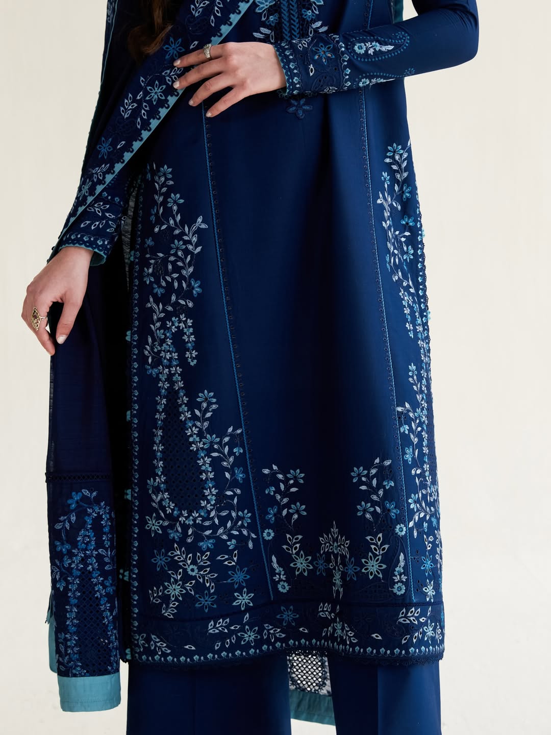 Pakeeza- Embroidered 3PC-LAWN