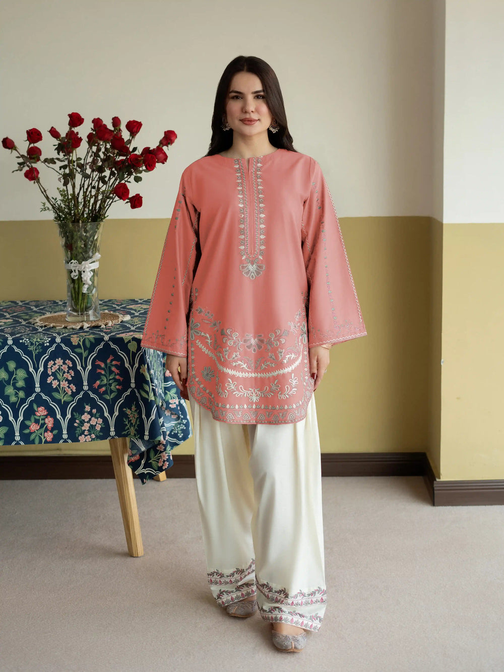 VANEEZA EMBROIDERED 2PC