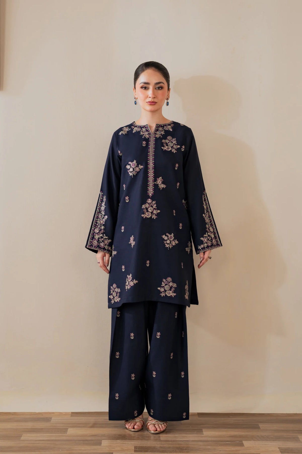 Mehjbeen Embroidered 2PC-Lawn
