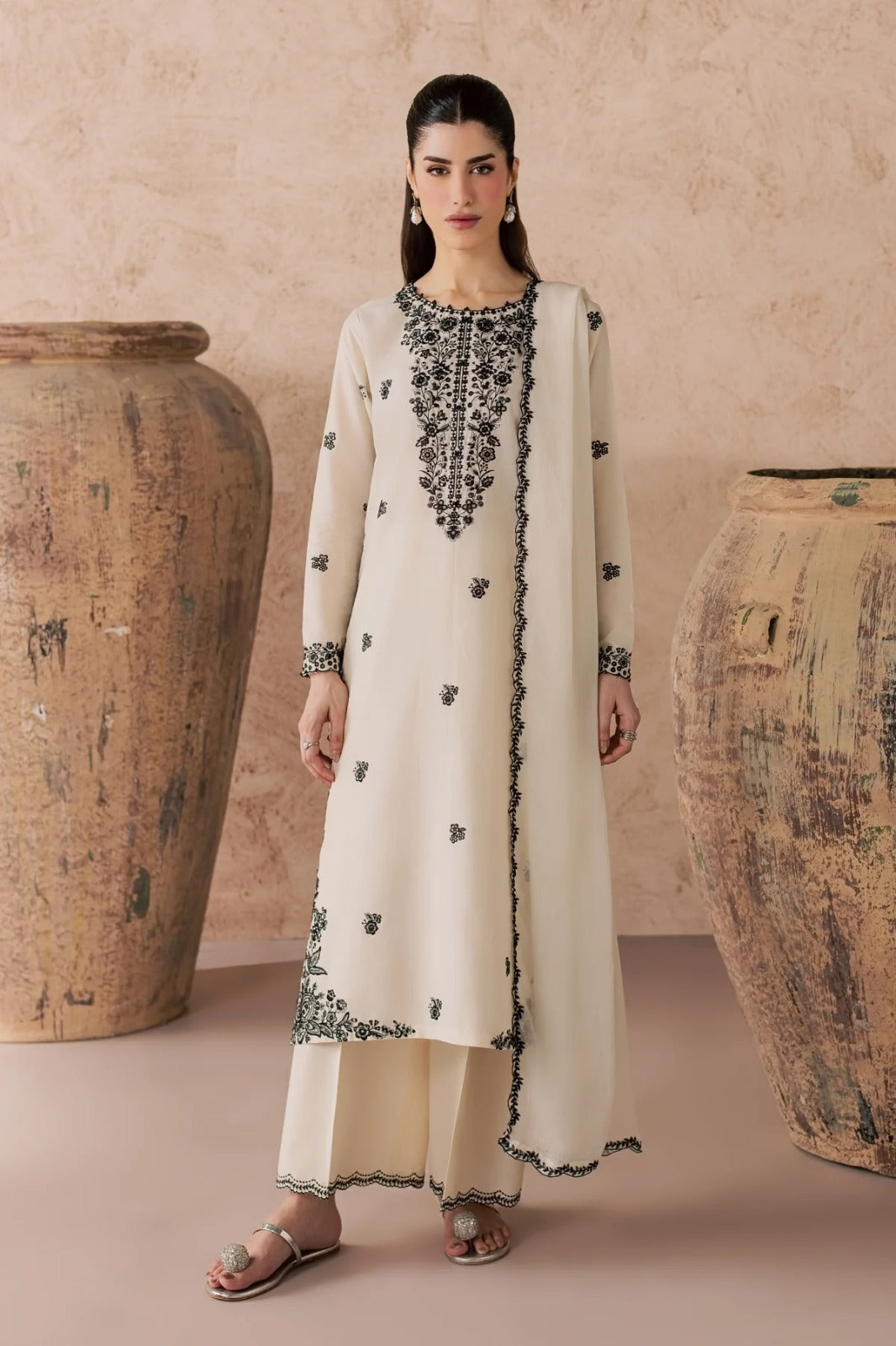 MAYAL EMBROIDERED 3PC