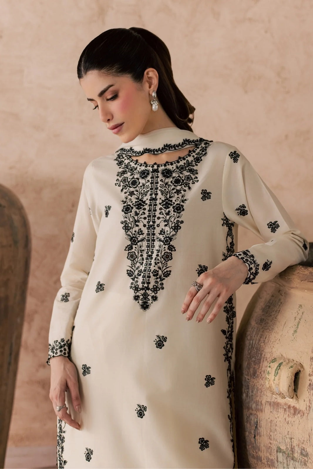 MAYAL EMBROIDERED 3PC