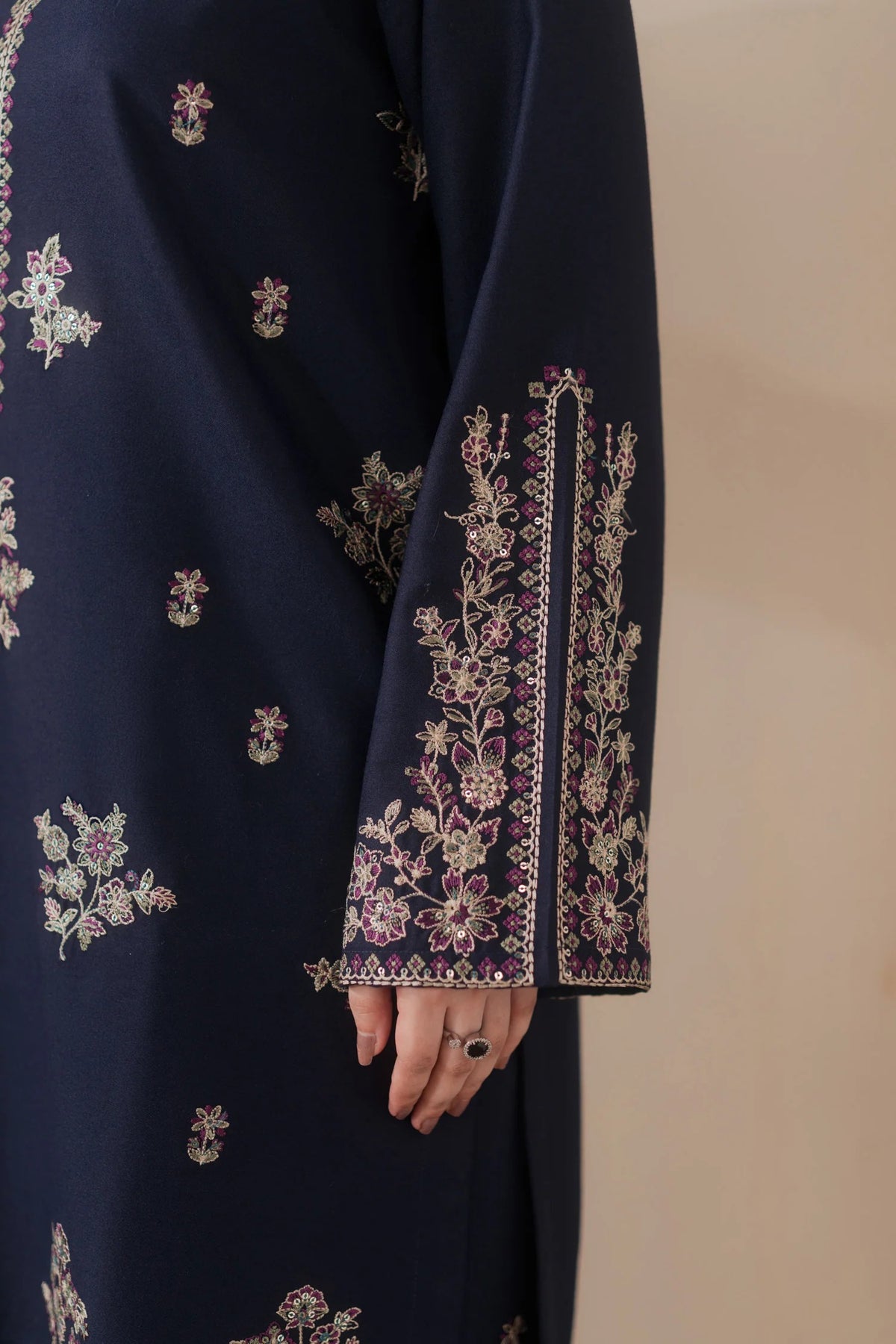 Mehjbeen Embroidered 2PC-Lawn
