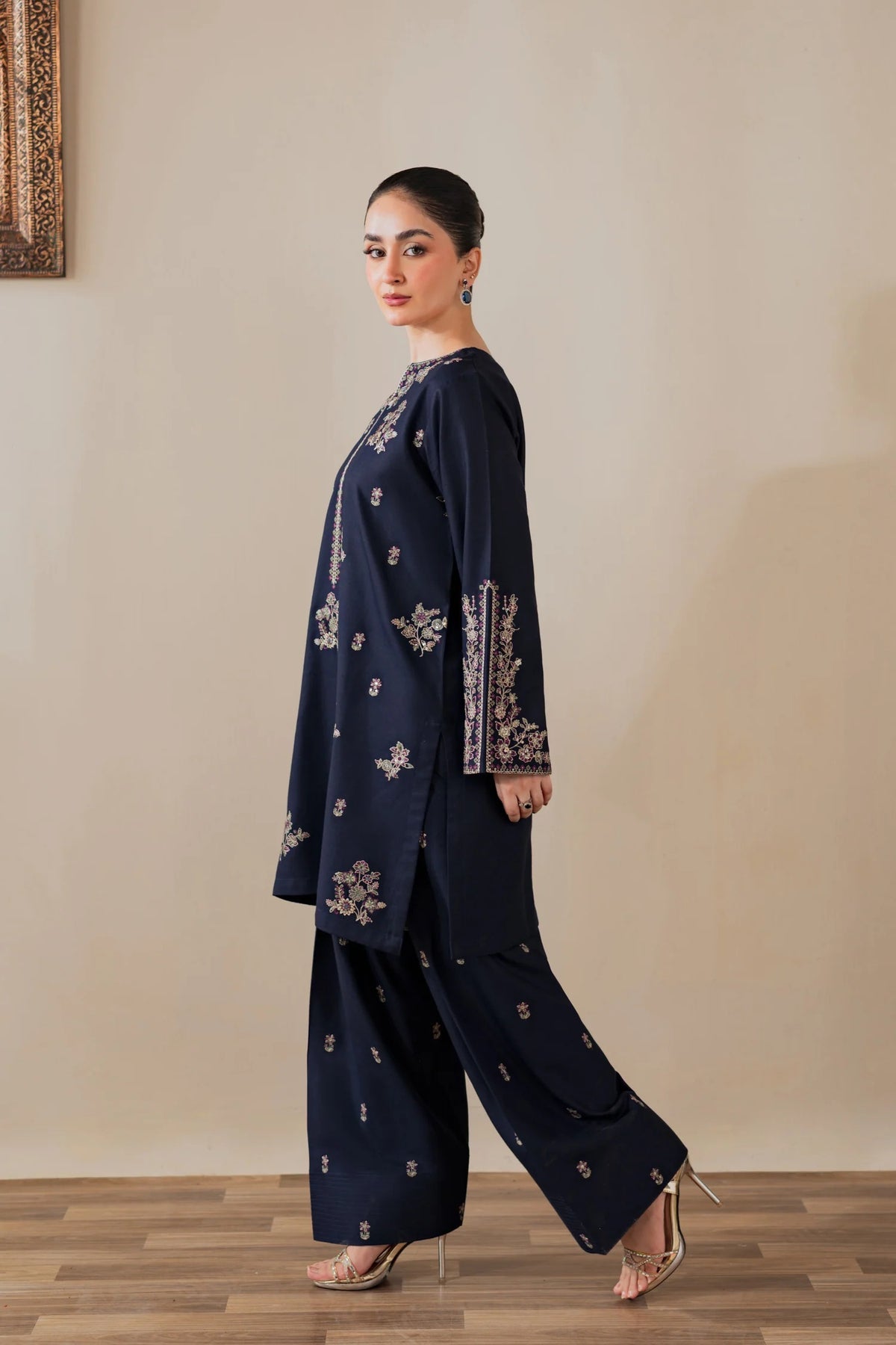 Mehjbeen Embroidered 2PC-Lawn