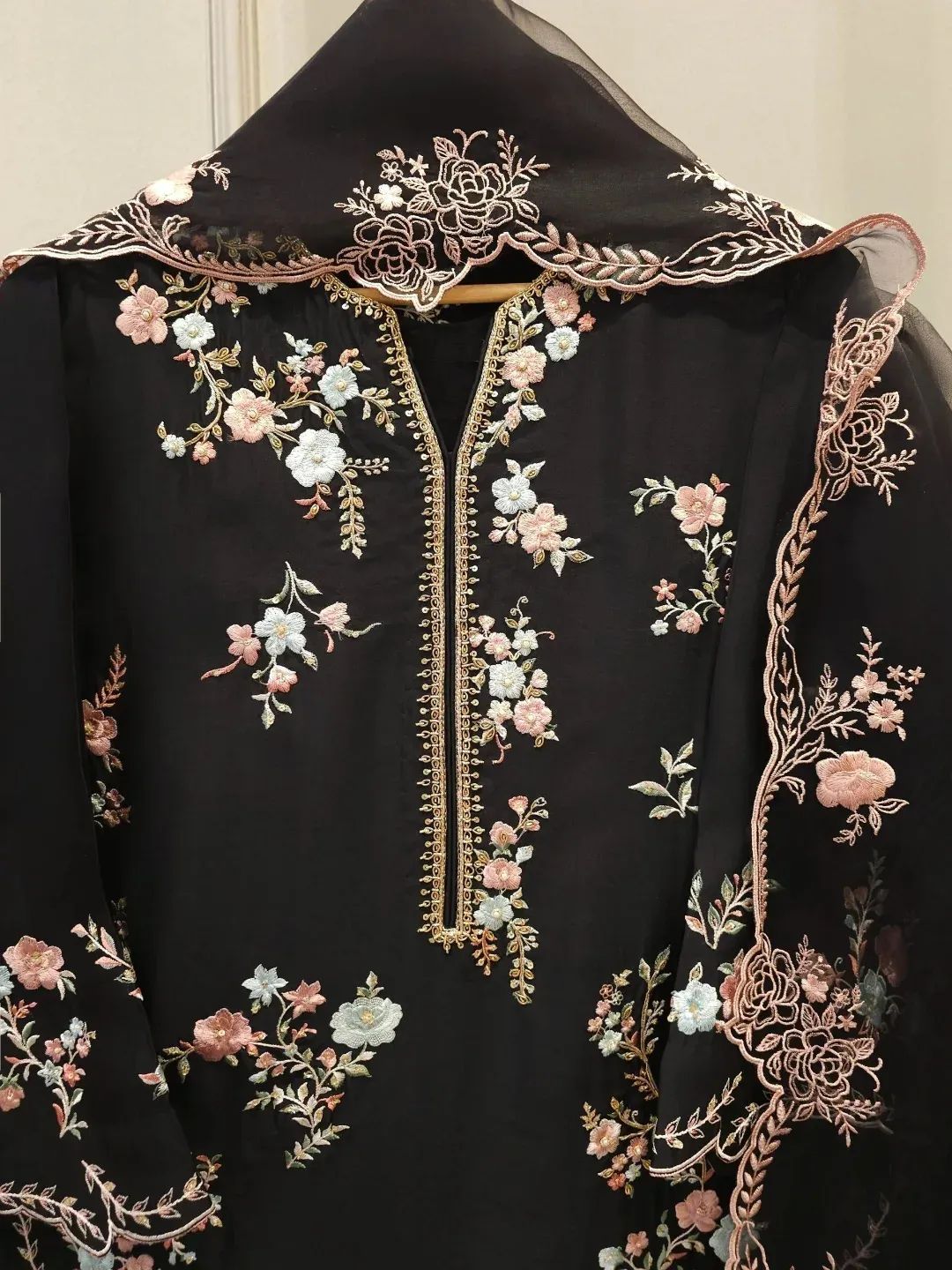 Haniya Embroidered 3PC-Lawn