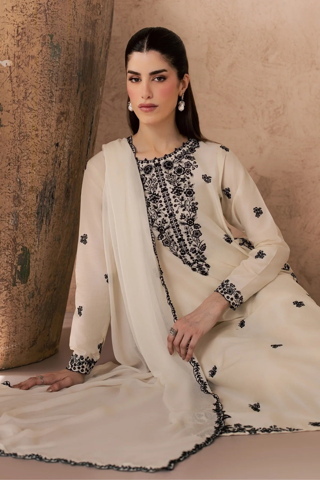 MAYAL EMBROIDERED 3PC