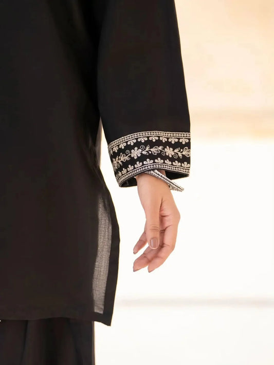 Sumiya Embroidered 2PC